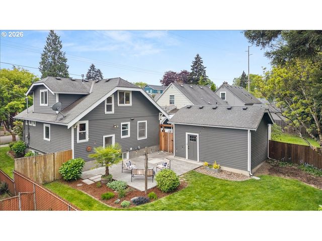 1845 Se REEDWAY St, Portland, OR 97202
