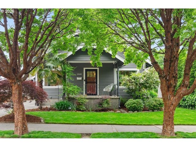 1845 Se REEDWAY St, Portland, OR 97202