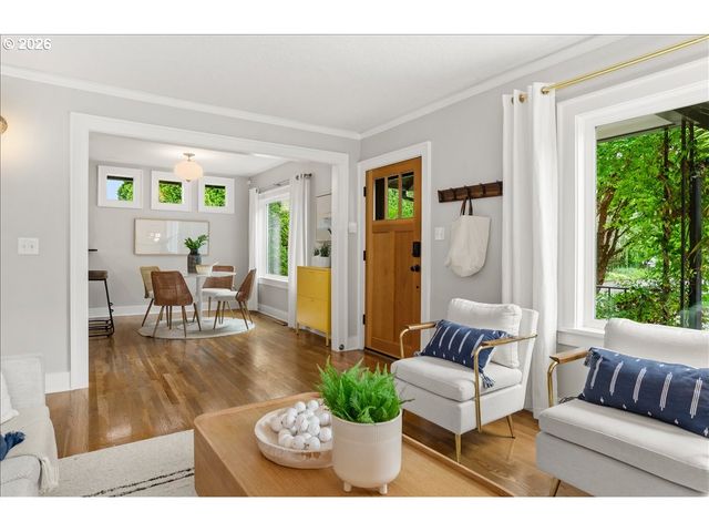 1845 Se REEDWAY St, Portland, OR 97202