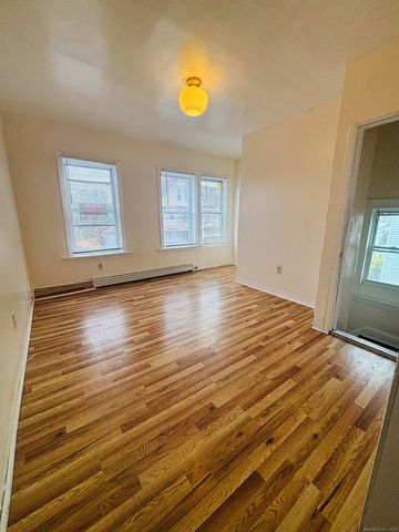 259 6th Street, Bridgeport, CT 06607