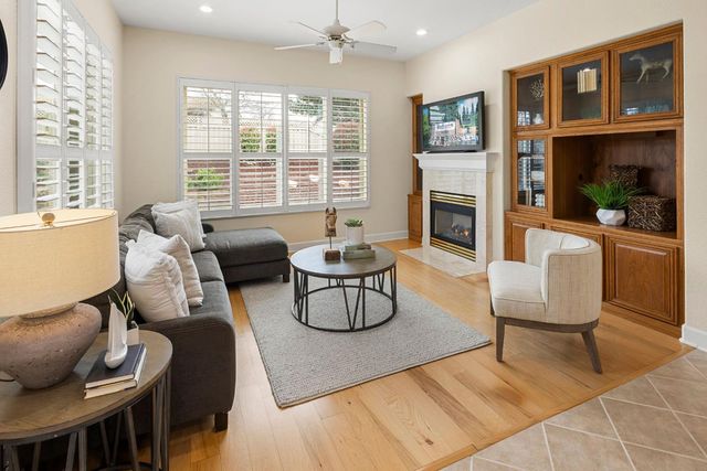 755 Castleberry Ln, Lincoln, CA 95648