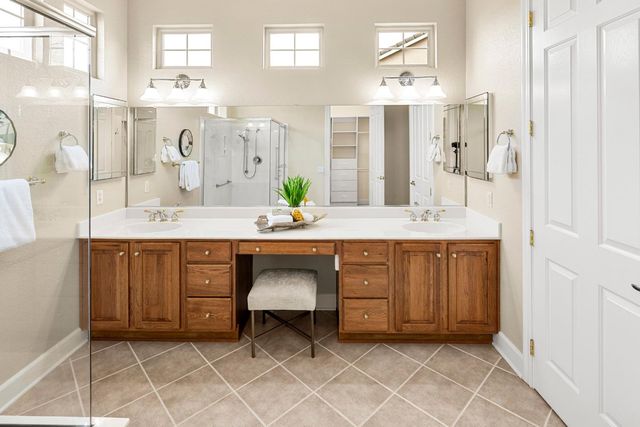 755 Castleberry Ln, Lincoln, CA 95648