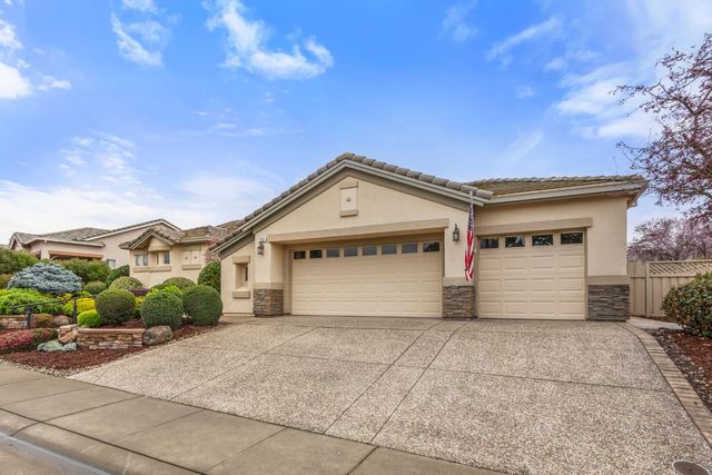 755 Castleberry Ln, Lincoln, CA 95648