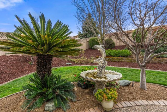 755 Castleberry Ln, Lincoln, CA 95648