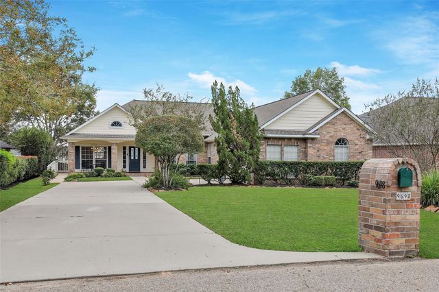 9698 E Shore Drive, Willis, TX 77318