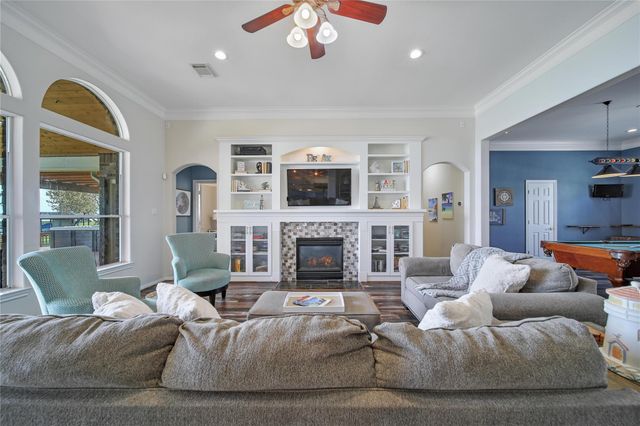 9698 E Shore Drive, Willis, TX 77318