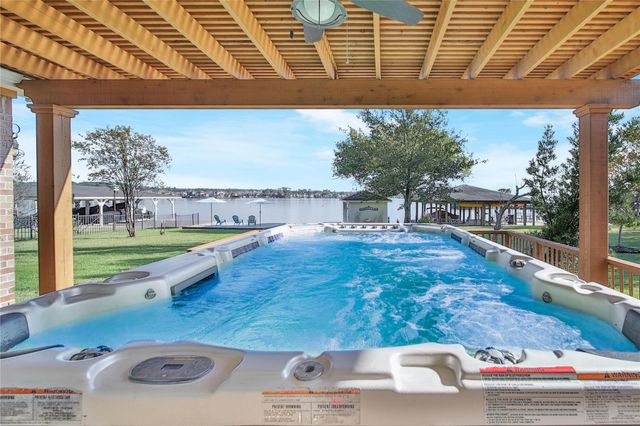 9698 E Shore Drive, Willis, TX 77318