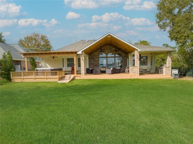 9698 E Shore Drive, Willis, TX 77318