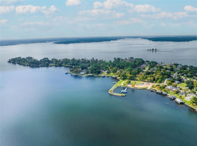 9698 E Shore Drive, Willis, TX 77318