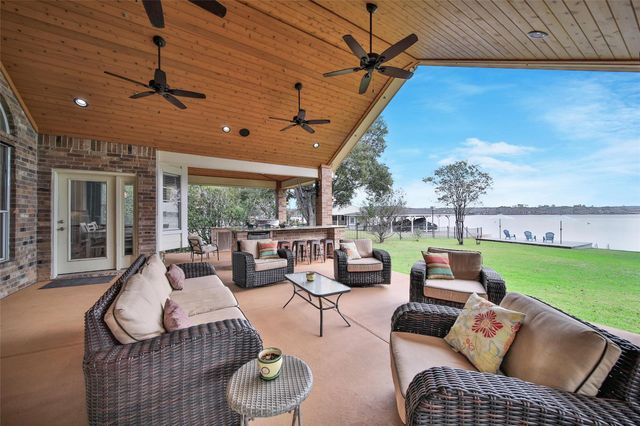 9698 E Shore Drive, Willis, TX 77318