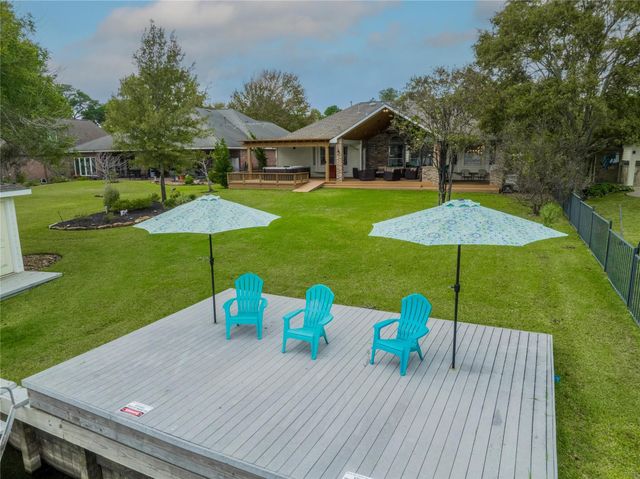 9698 E Shore Drive, Willis, TX 77318
