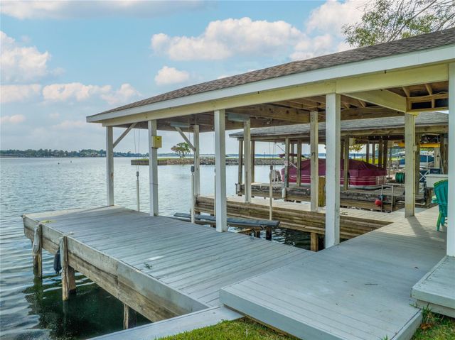 9698 E Shore Drive, Willis, TX 77318