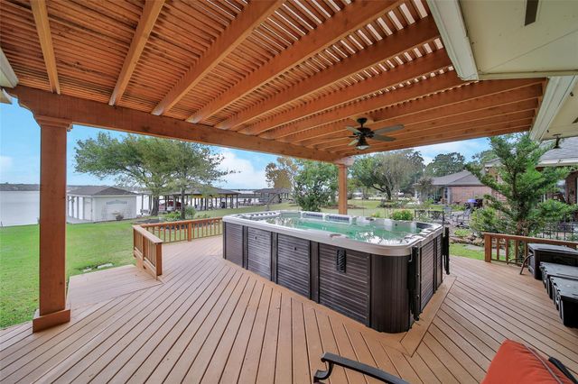 9698 E Shore Drive, Willis, TX 77318