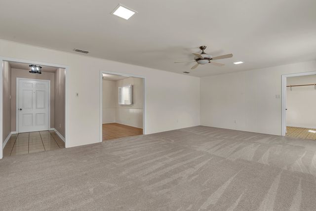 1900 Beth Dr., Longview, TX 75605