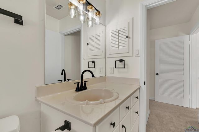 1900 Beth Dr., Longview, TX 75605