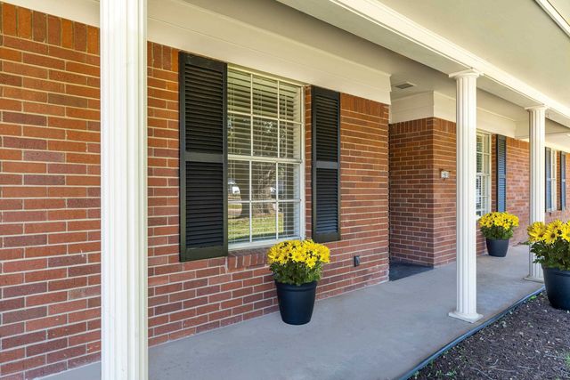 1900 Beth Dr., Longview, TX 75605