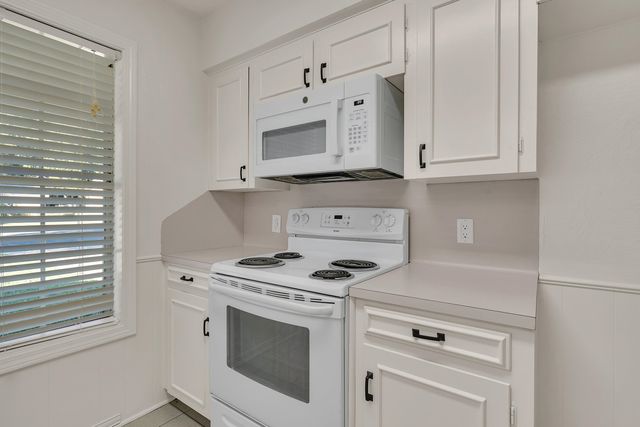 1900 Beth Dr., Longview, TX 75605