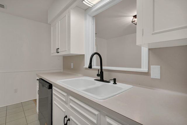 1900 Beth Dr., Longview, TX 75605