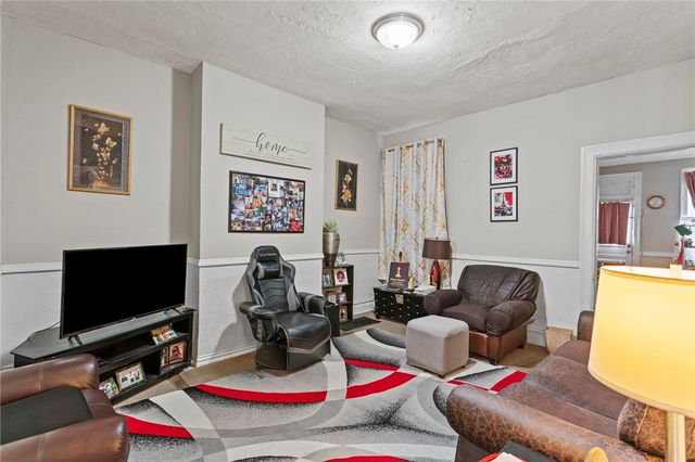 6723 Greenwood St, Morningside, PA 15206