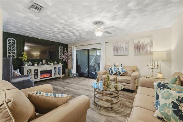 9240 NW 14th Street 270, Pembroke Pines, FL 33024