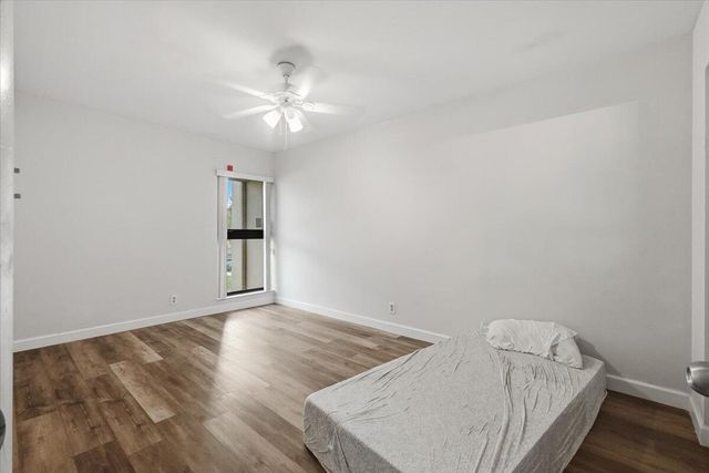 9240 NW 14th Street 270, Pembroke Pines, FL 33024