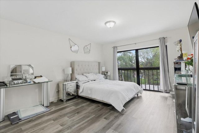 9240 NW 14th Street 270, Pembroke Pines, FL 33024