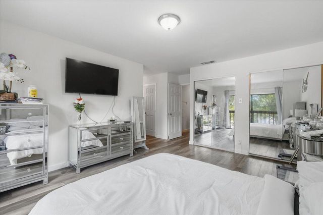 9240 NW 14th Street 270, Pembroke Pines, FL 33024