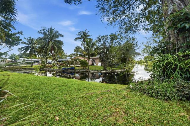 9240 NW 14th Street 270, Pembroke Pines, FL 33024