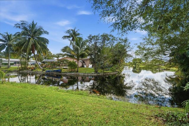 9240 NW 14th Street 270, Pembroke Pines, FL 33024