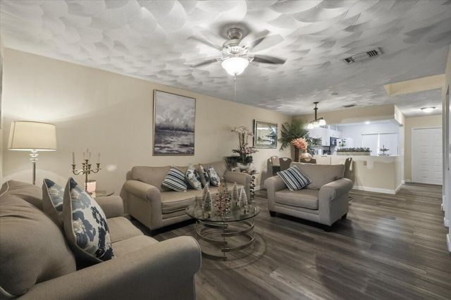 9240 NW 14th Street 270, Pembroke Pines, FL 33024