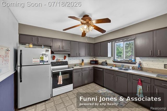 9650 Woodland Court, Ypsilanti, MI 48197