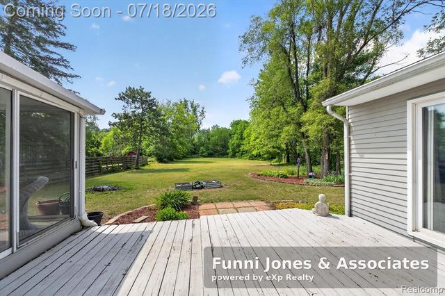 9650 Woodland Court, Ypsilanti, MI 48197