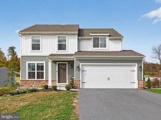 29 LADDERBACK LN, Reading, PA 19606