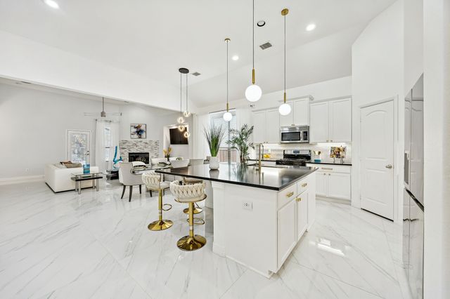 2801 White Rock Creek Drive, Mckinney, TX 75072