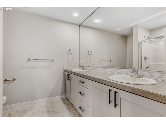 3131 S LINDEN St, Cornelius, OR 97113