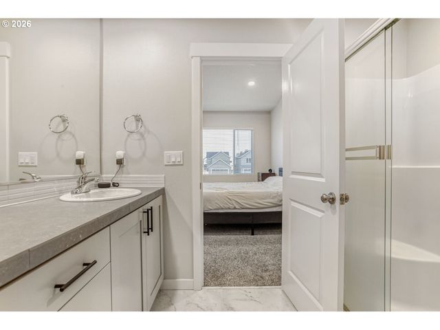 3131 S LINDEN St, Cornelius, OR 97113