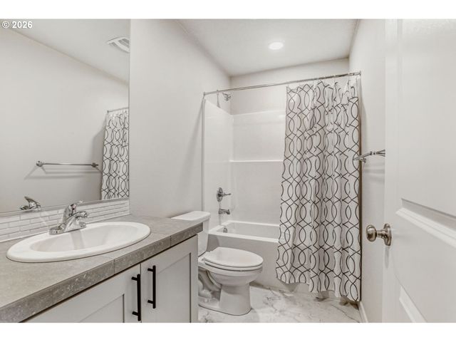 3131 S LINDEN St, Cornelius, OR 97113