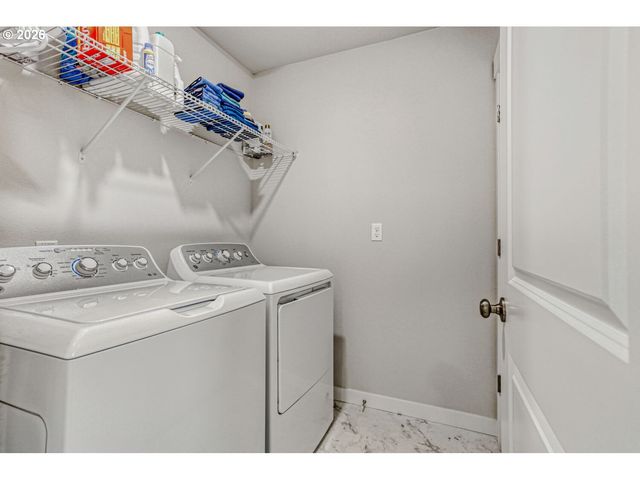 3131 S LINDEN St, Cornelius, OR 97113