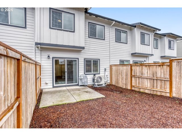 3131 S LINDEN St, Cornelius, OR 97113