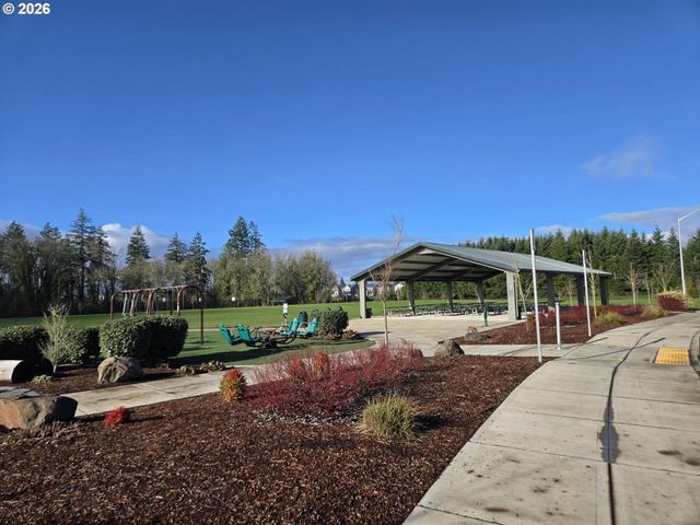 3131 S LINDEN St, Cornelius, OR 97113