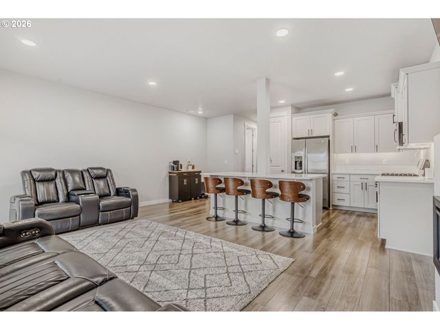 3131 S LINDEN St, Cornelius, OR 97113