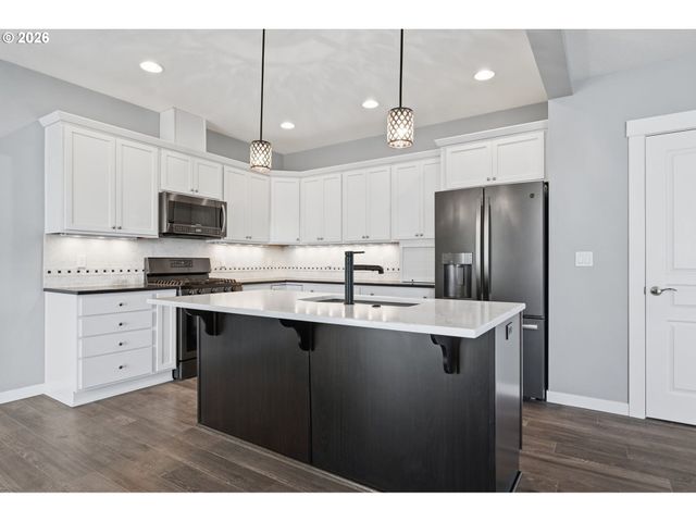 1814 Se 11TH Ave, Canby, OR 97013