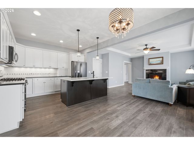 1814 Se 11TH Ave, Canby, OR 97013