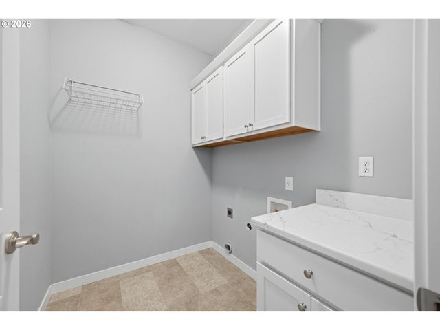 1814 Se 11TH Ave, Canby, OR 97013