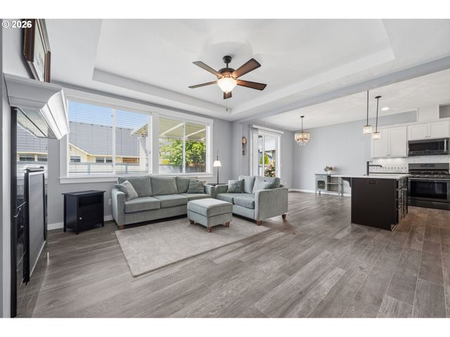 1814 Se 11TH Ave, Canby, OR 97013