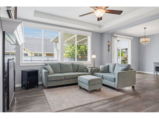 1814 Se 11TH Ave, Canby, OR 97013