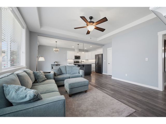 1814 Se 11TH Ave, Canby, OR 97013