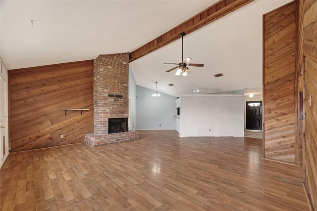 10135 Shell Rock Road, La Porte, TX 77571