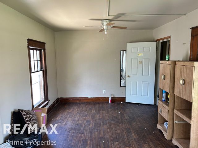 626 E 2nd Street, Flint, MI 48503