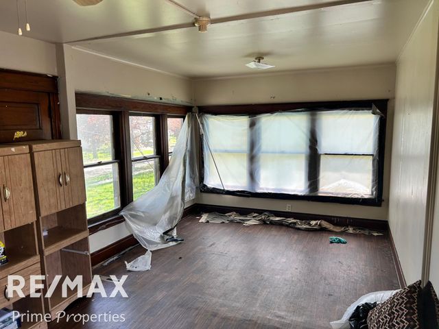 626 E 2nd Street, Flint, MI 48503